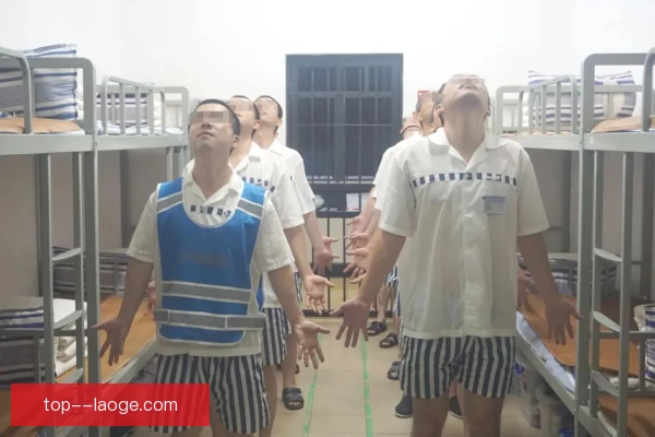 青训梯队穿裆过人摆脱，节奏变化令人惊叹